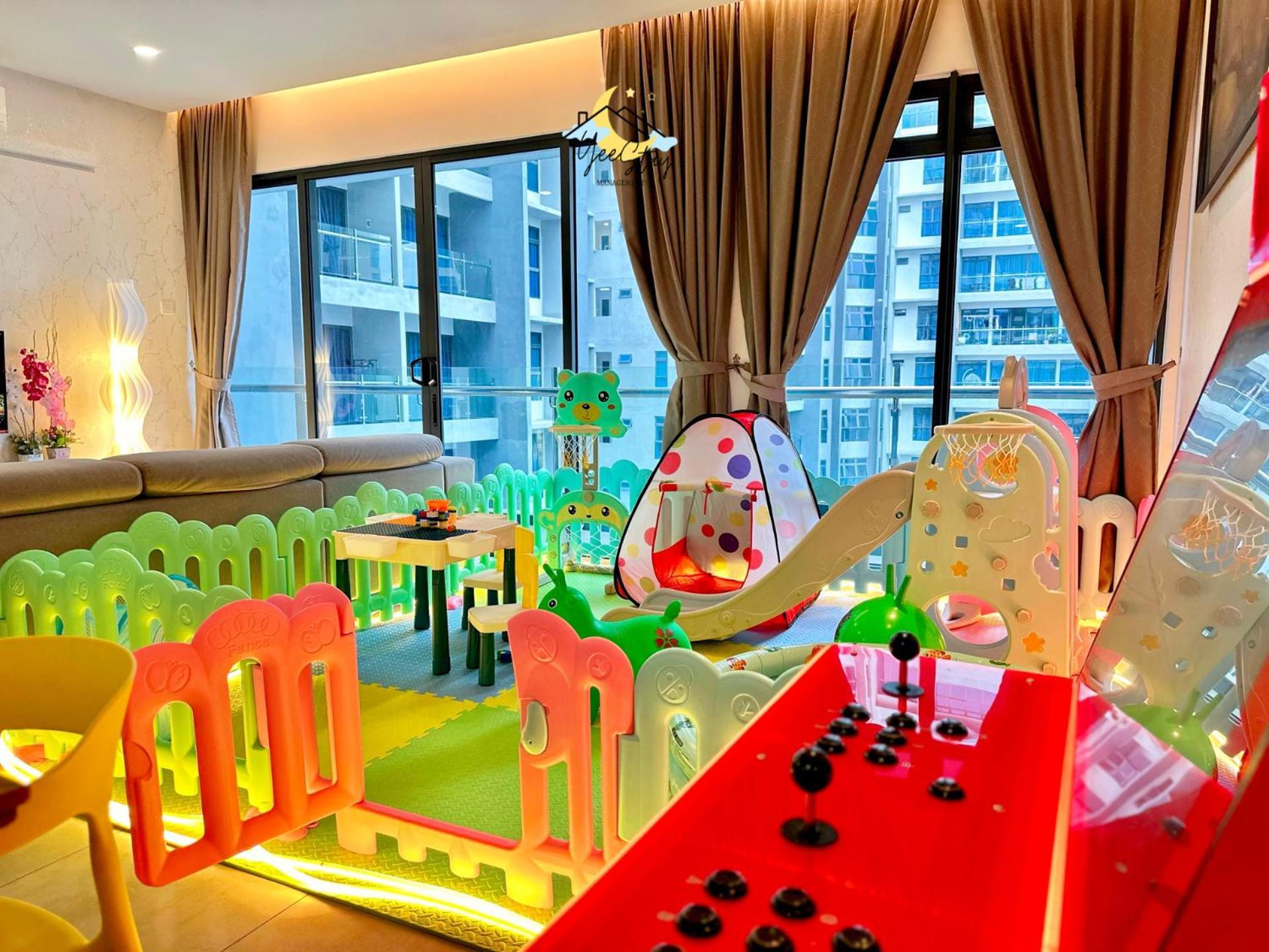 Atlantis 8-12Pax/Netflix/Video Game/5Min To Jonker Apartment Malacca Екстериор снимка