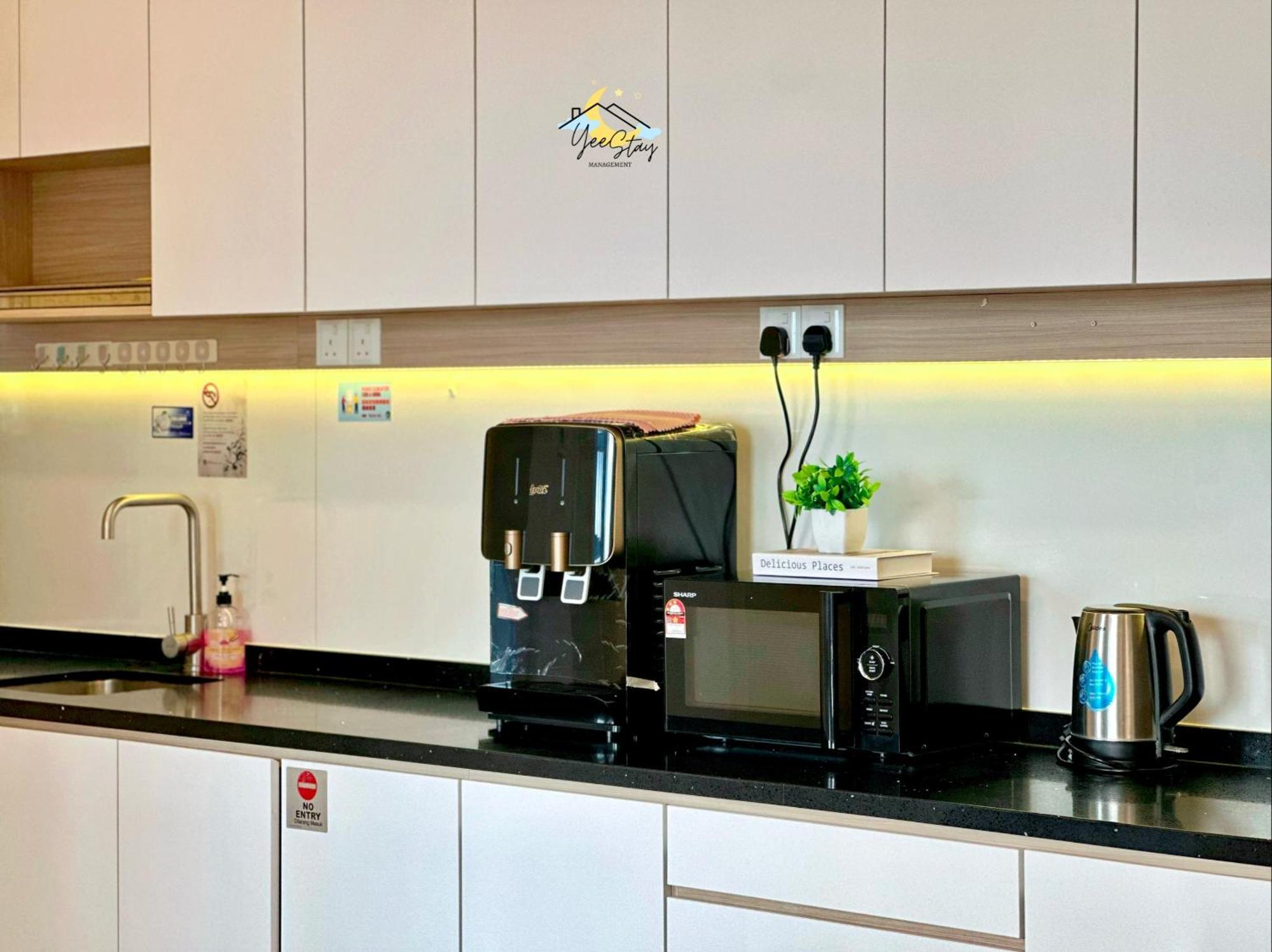 Atlantis 8-12Pax/Netflix/Video Game/5Min To Jonker Apartment Malacca Екстериор снимка